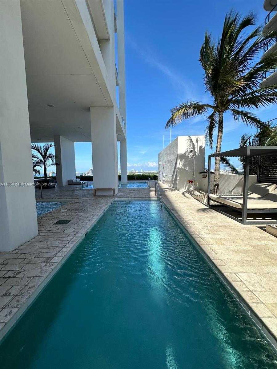 Small Image of 1040 BISCAYNE BLVD #3504, Miami Number 15