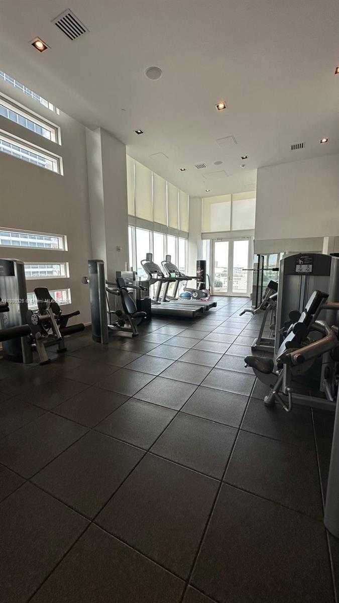 Small Image of 1040 BISCAYNE BLVD #3504, Miami Number 20