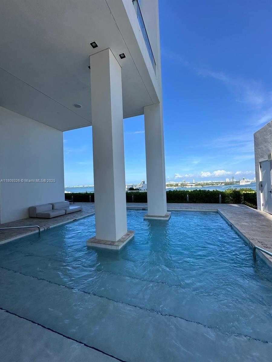 Small Image of 1040 BISCAYNE BLVD #3504, Miami Number 24