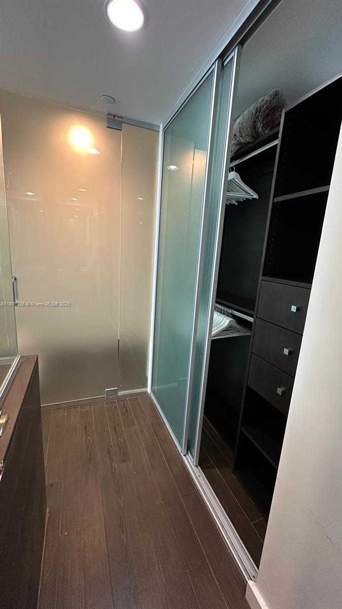 Small Image of 1040 BISCAYNE BLVD #3504, Miami Number 31