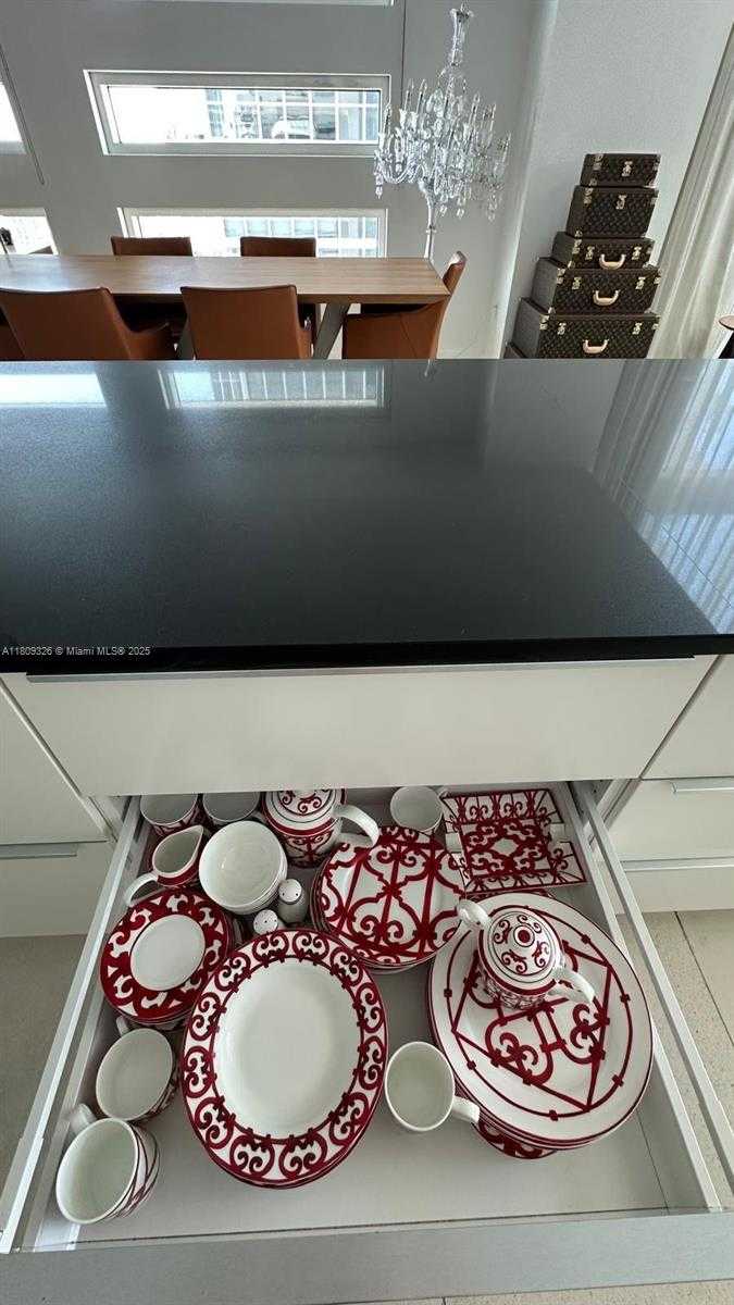 Small Image of 1040 BISCAYNE BLVD #3504, Miami Number 6