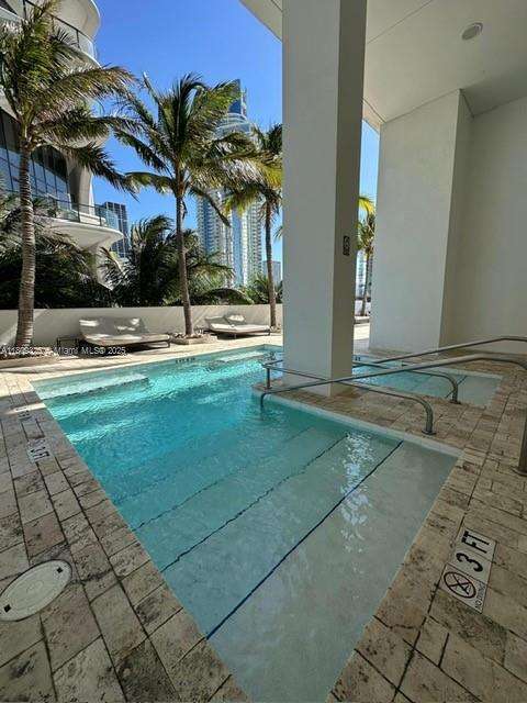 Small Image of 1040 BISCAYNE BLVD #3504, Miami Number 7
