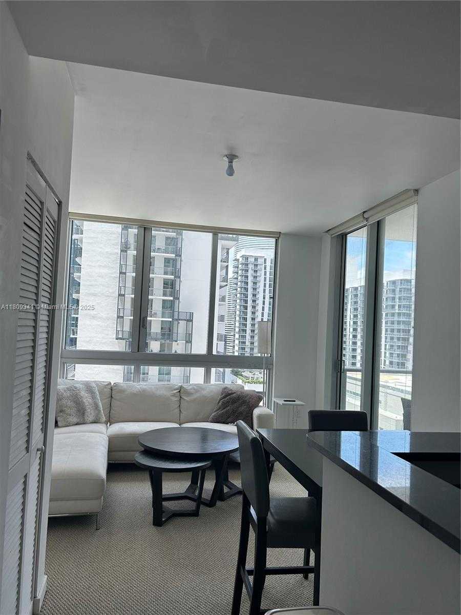 Small Image of 300 SOUTH BISCAYNE BLVD #T-2011, Miami Number 2