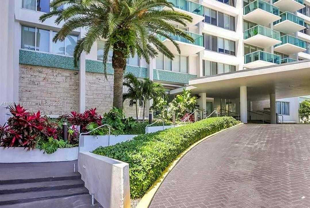 Small Image of 1000 WEST AVE #404, Miami Beach Number 10