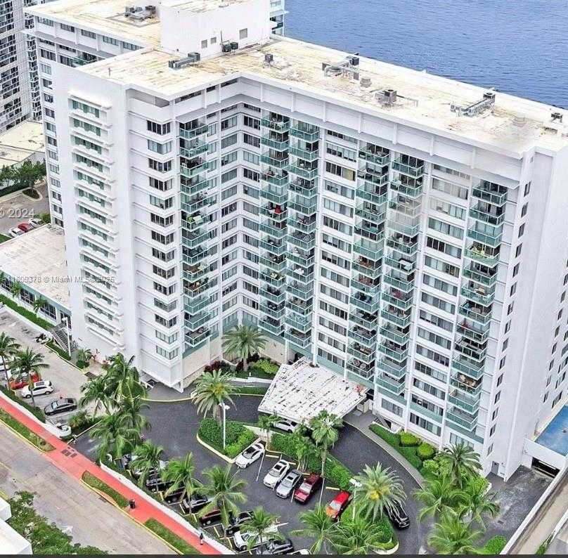 Small Image of 1000 WEST AVE #404, Miami Beach Number 25