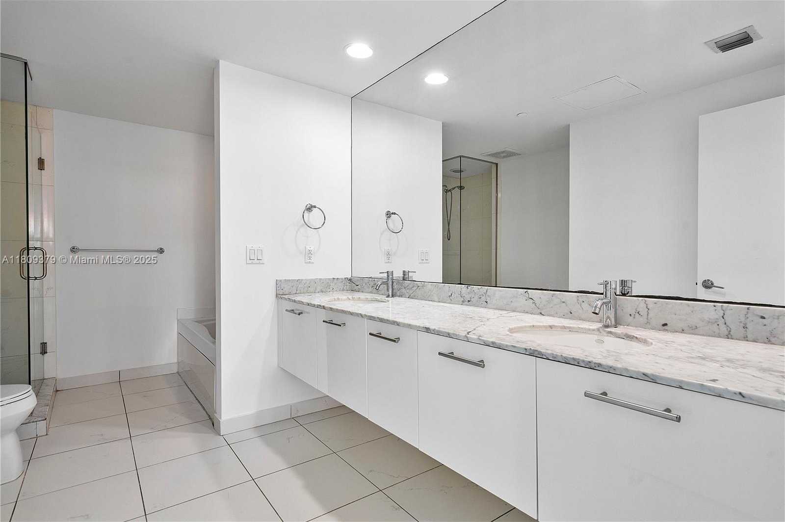 Small Image of 55 SOUTH EAST 6TH ST #3605, Miami Number 16