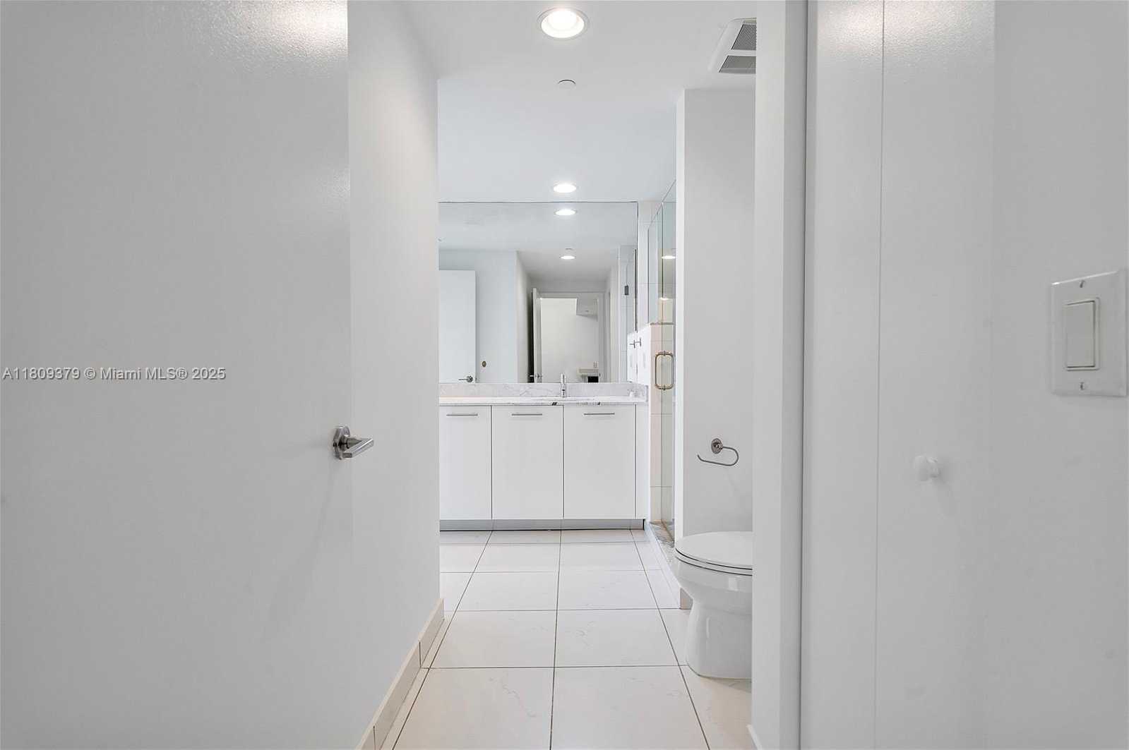 Small Image of 55 SOUTH EAST 6TH ST #3605, Miami Number 19