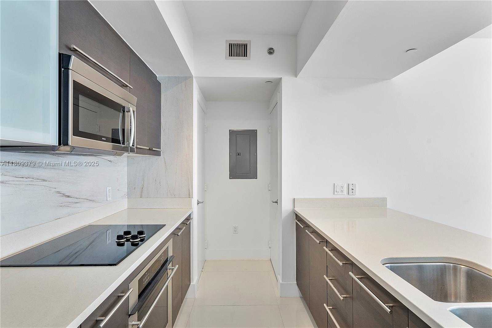 Small Image of 55 SOUTH EAST 6TH ST #3605, Miami Number 4