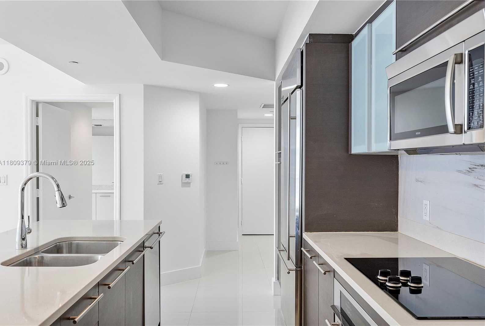 Small Image of 55 SOUTH EAST 6TH ST #3605, Miami Number 6
