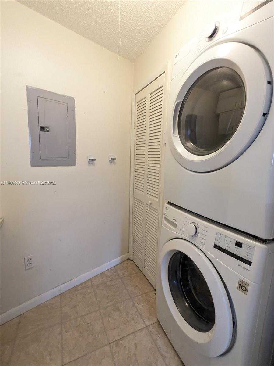 Small Image of 240 SOUTH WEST 15TH RD #106, Miami Number 11