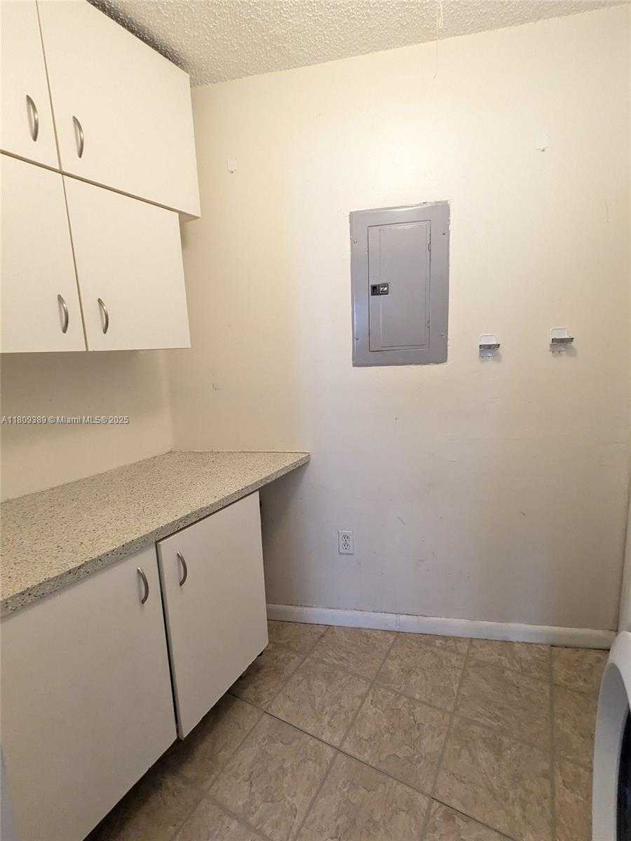 Small Image of 240 SOUTH WEST 15TH RD #106, Miami Number 12