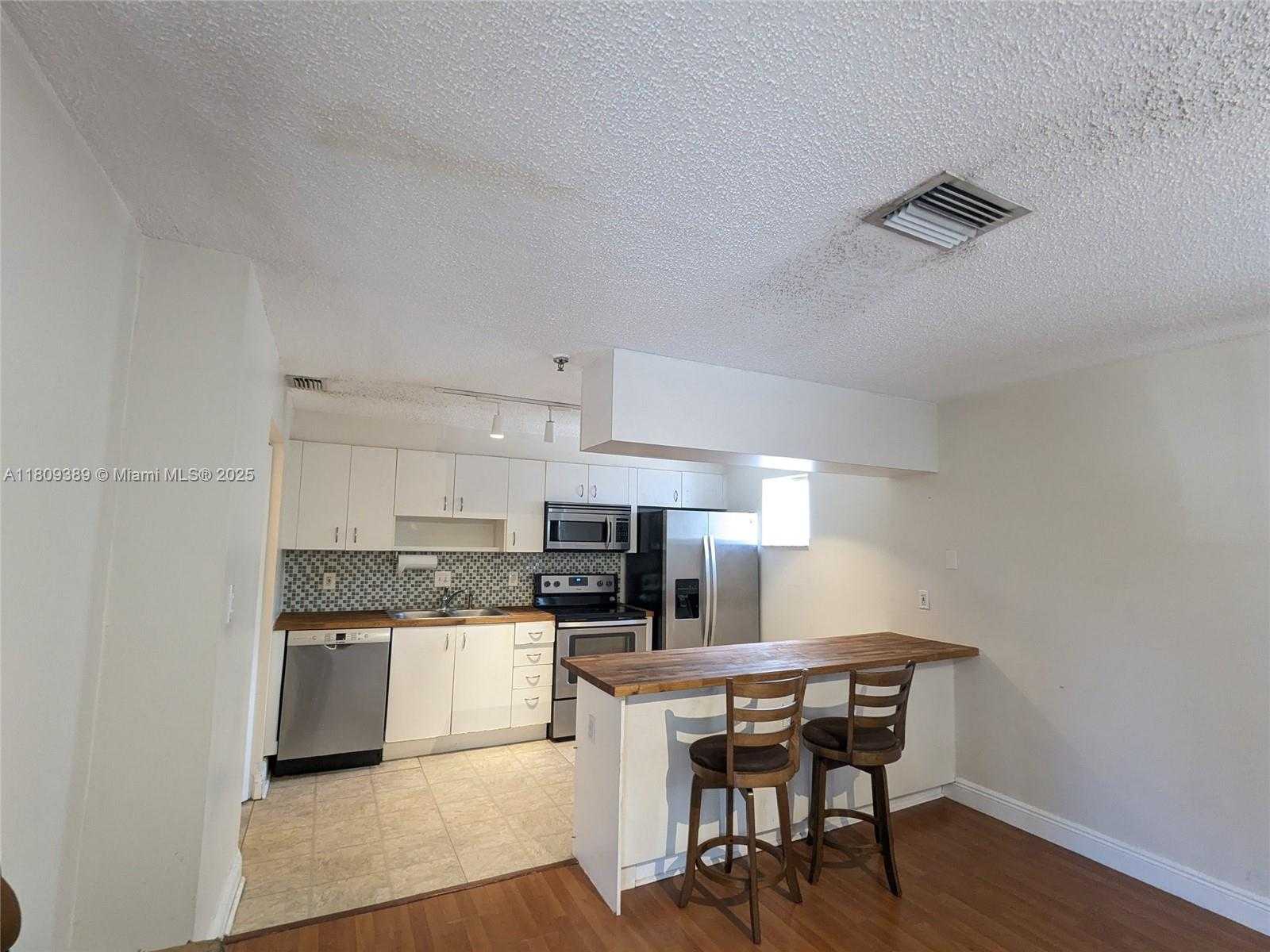 Small Image of 240 SOUTH WEST 15TH RD #106, Miami Number 15