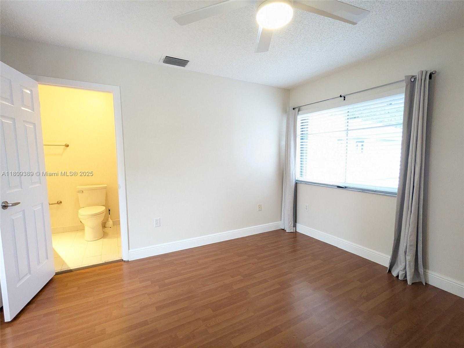 Small Image of 240 SOUTH WEST 15TH RD #106, Miami Number 18