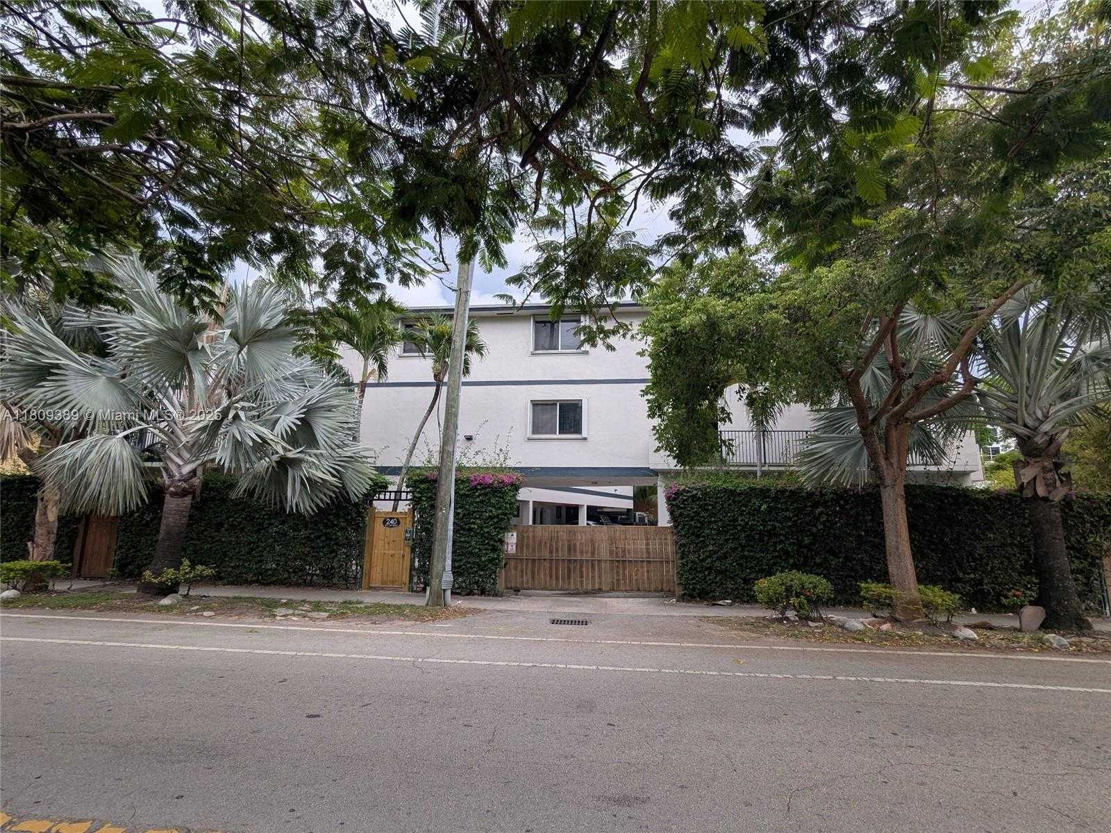 Small Image of 240 SOUTH WEST 15TH RD #106, Miami Number 28
