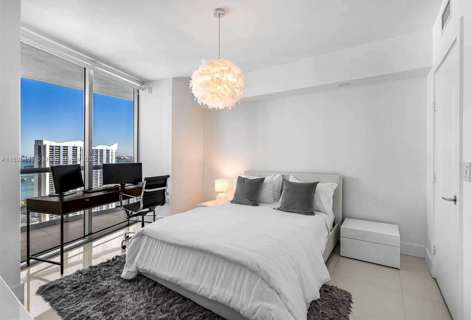 Small Image of 495 BRICKELL AVE #3804, Miami Number 13