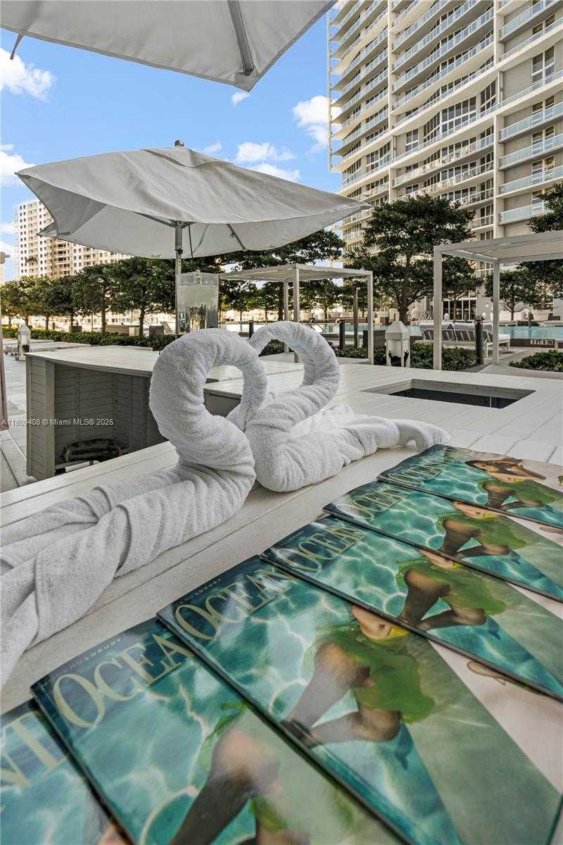 Small Image of 495 BRICKELL AVE #3804, Miami Number 17