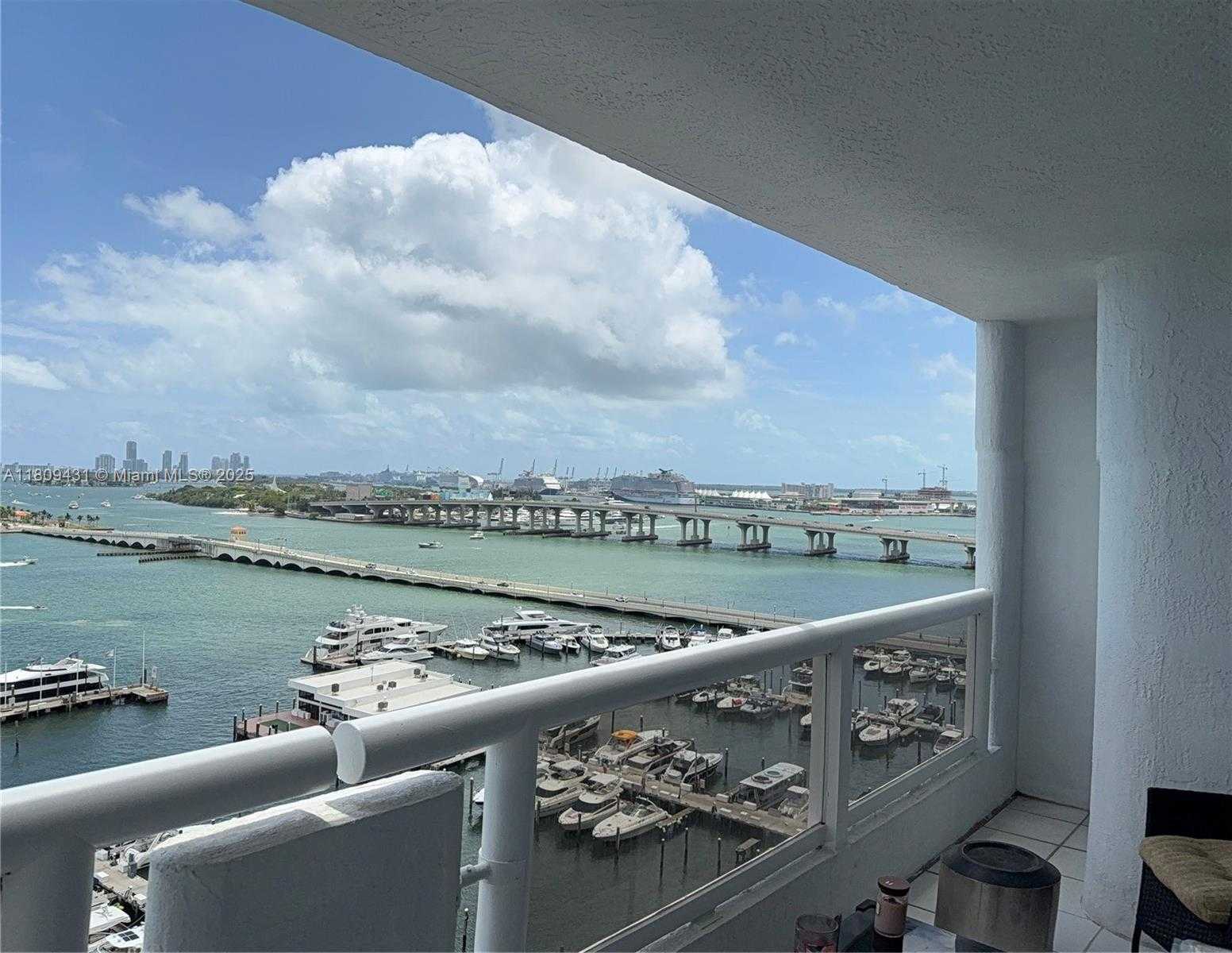 Small Image of 1717 NORTH BAYSHORE DR #A-1734, Miami Number 5