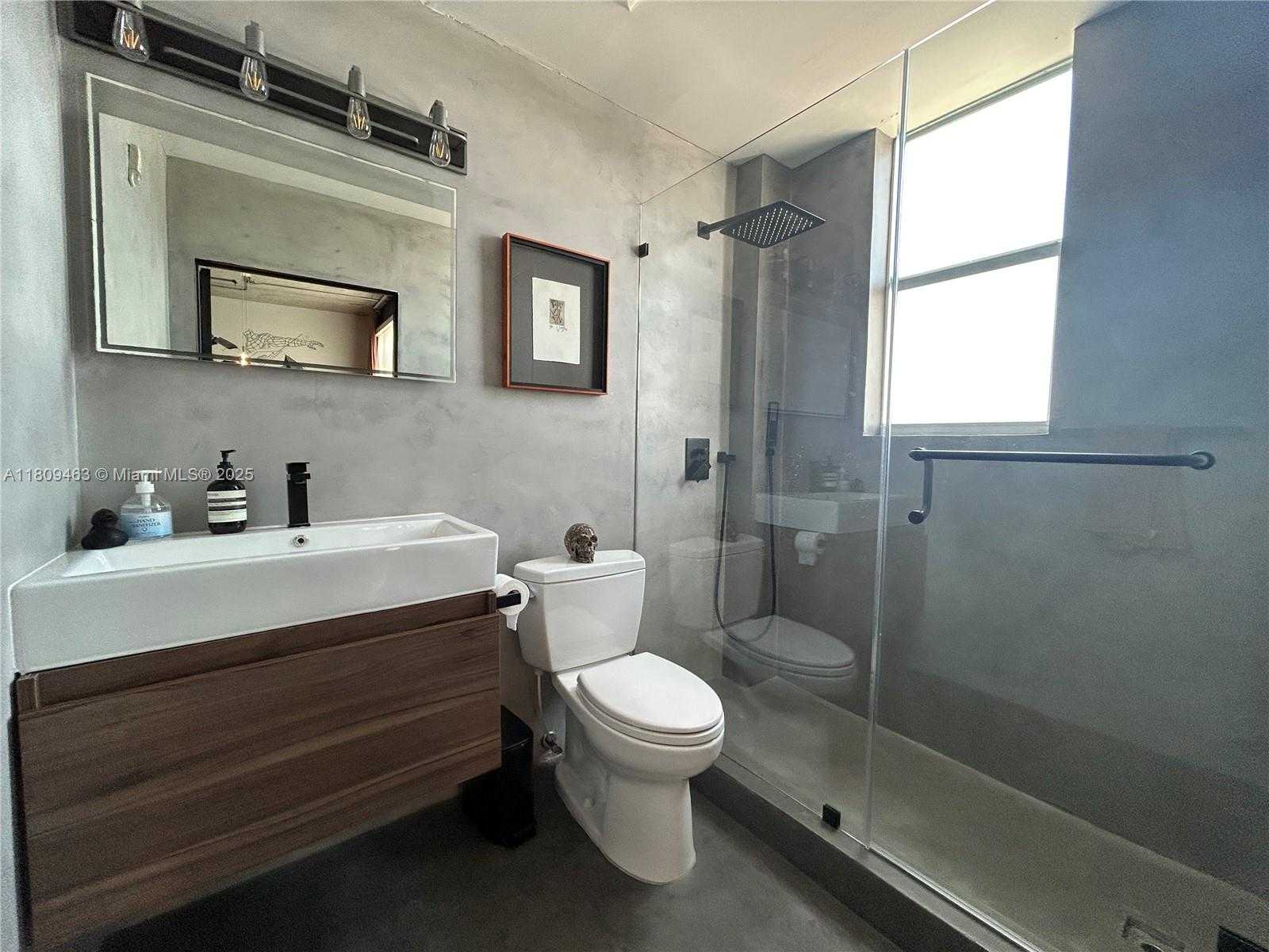 Small Image of 250 NORTH WEST 23RD ST #301, Miami Number 16