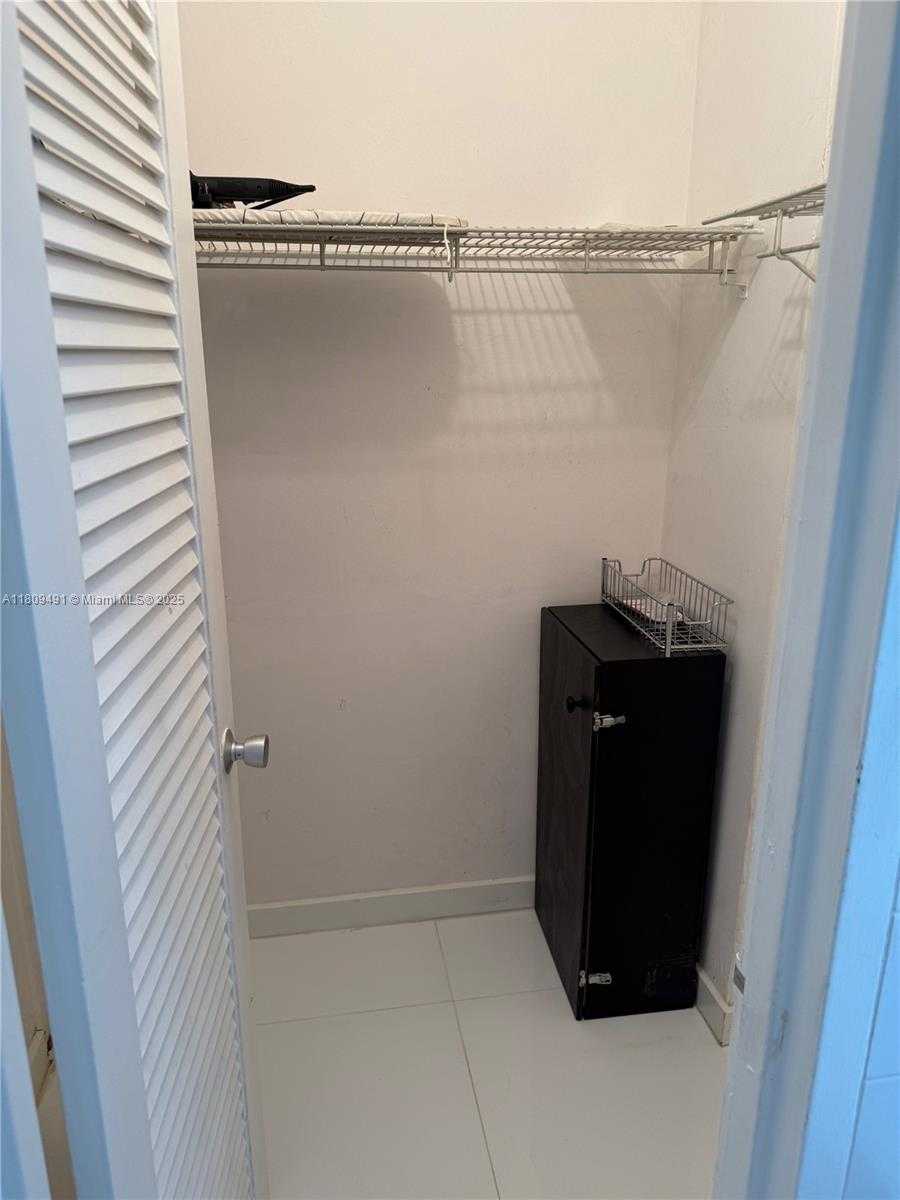 Small Image of 100 LINCOLN RD #418, Miami Beach Number 14