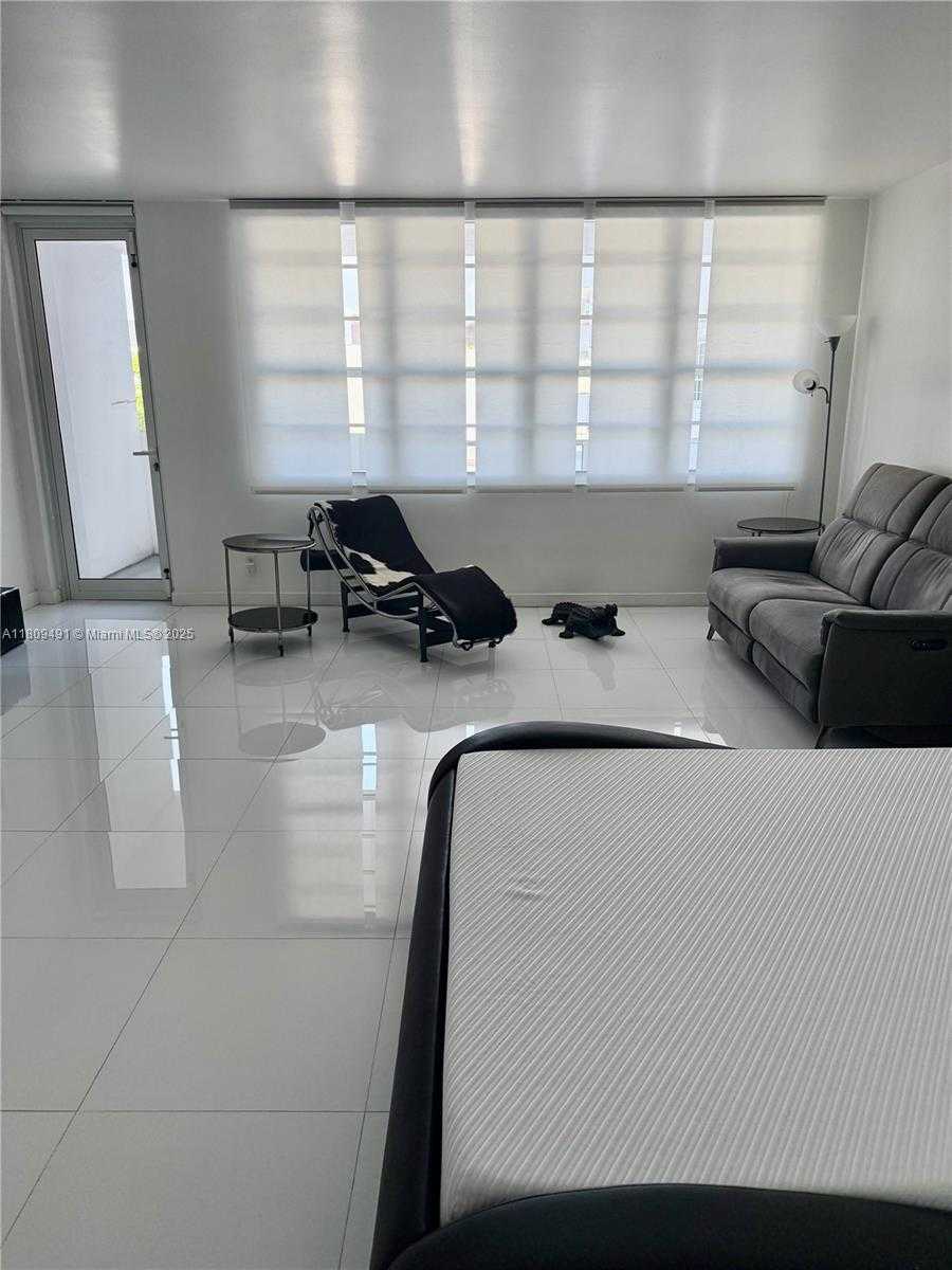 Small Image of 100 LINCOLN RD #418, Miami Beach Number 15
