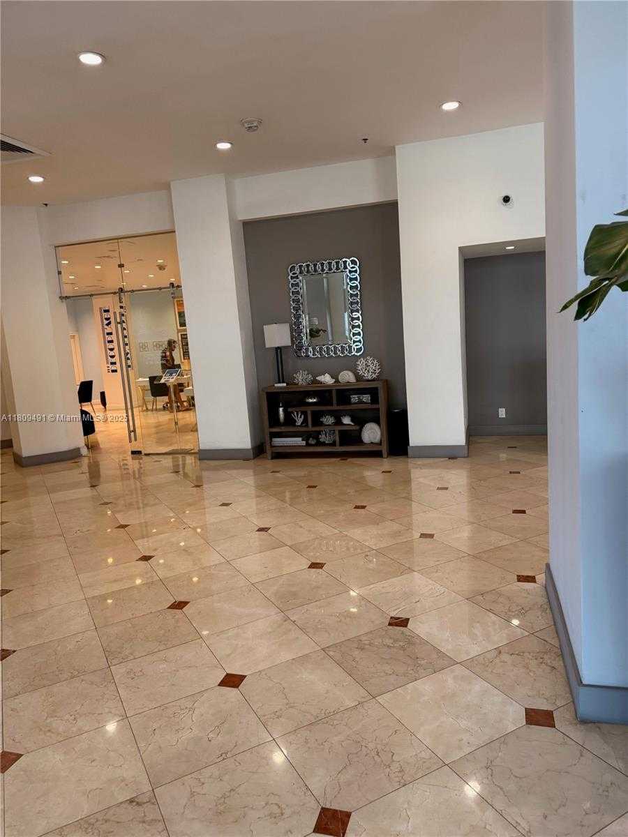 Small Image of 100 LINCOLN RD #418, Miami Beach Number 17