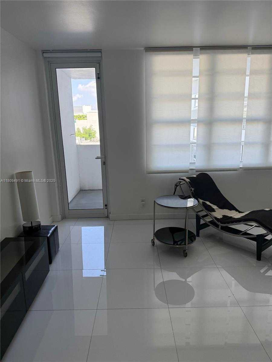 Small Image of 100 LINCOLN RD #418, Miami Beach Number 4