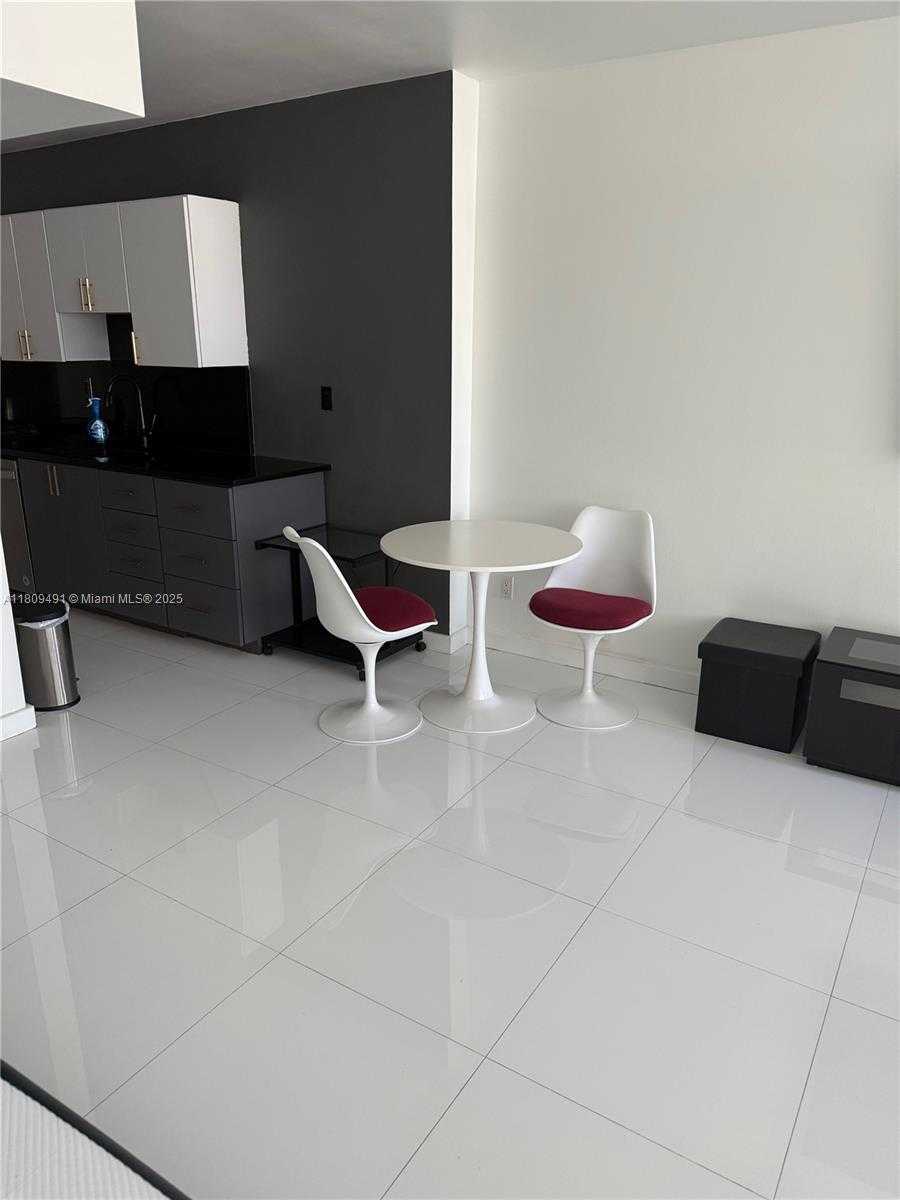 Small Image of 100 LINCOLN RD #418, Miami Beach Number 6