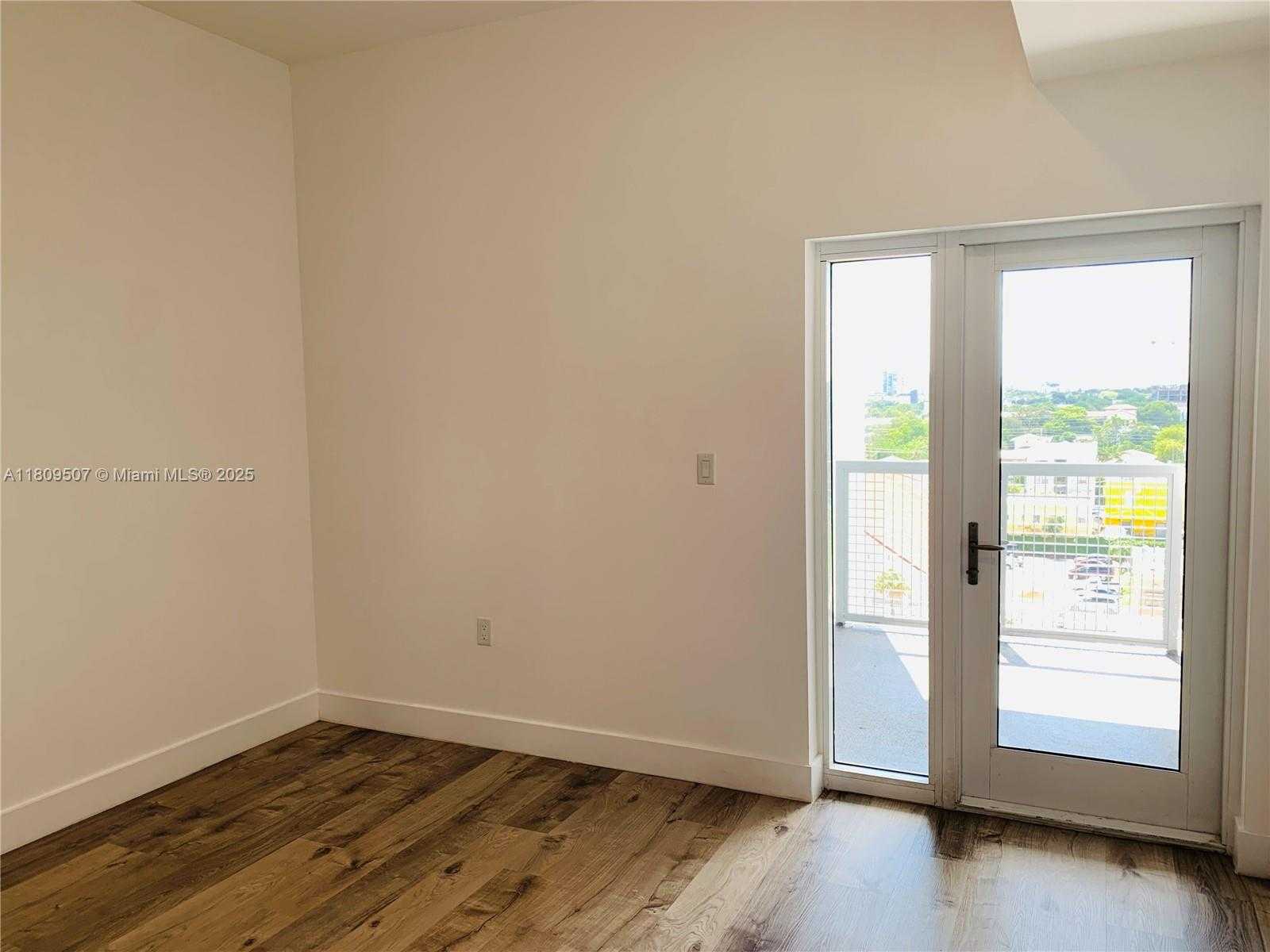 Small Image of 39 NORTH WEST 7TH AVE #505, Miami Number 6