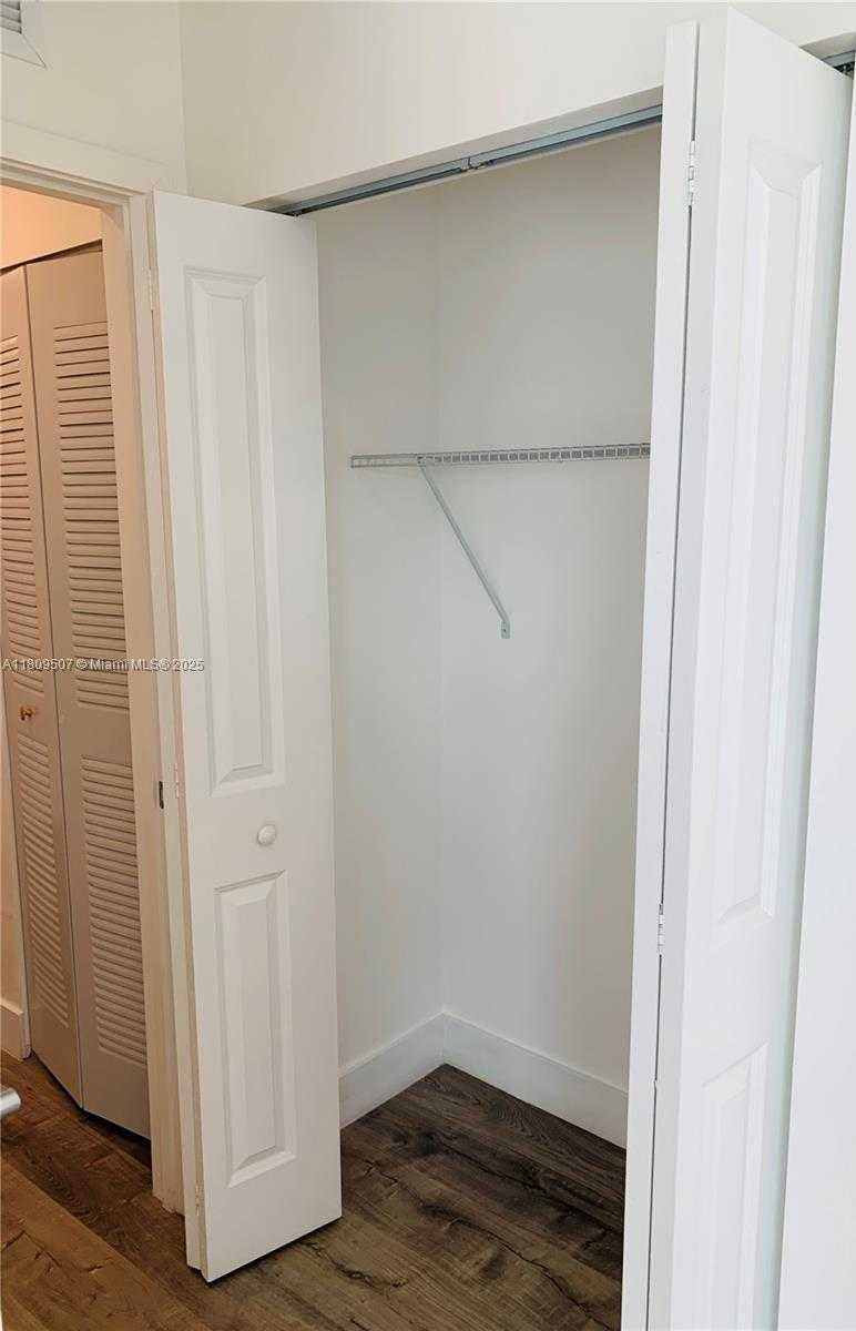 Small Image of 39 NORTH WEST 7TH AVE #505, Miami Number 7