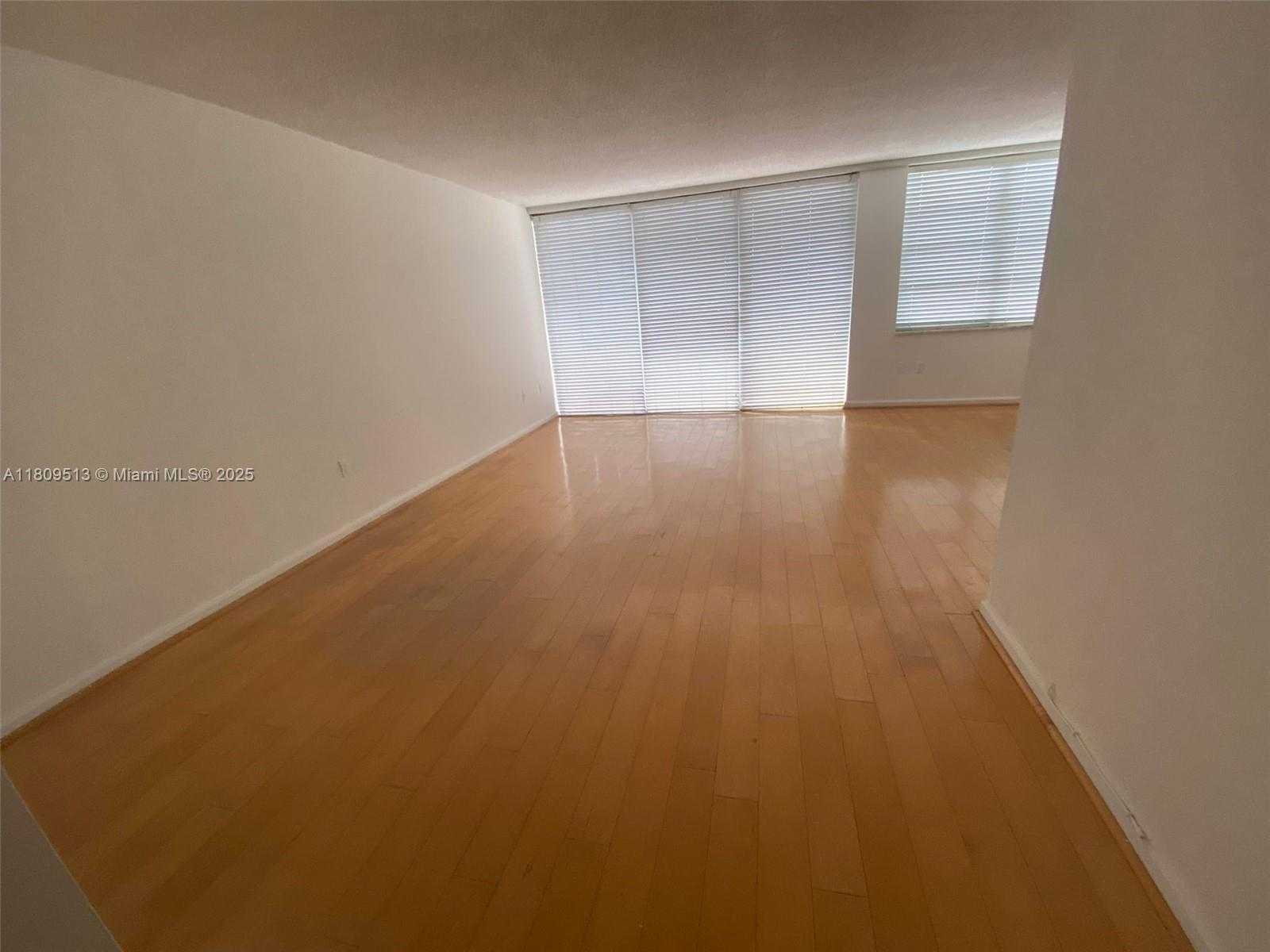 Small Image of 1080 94TH ST #108, Bay Harbor Islands Number 2