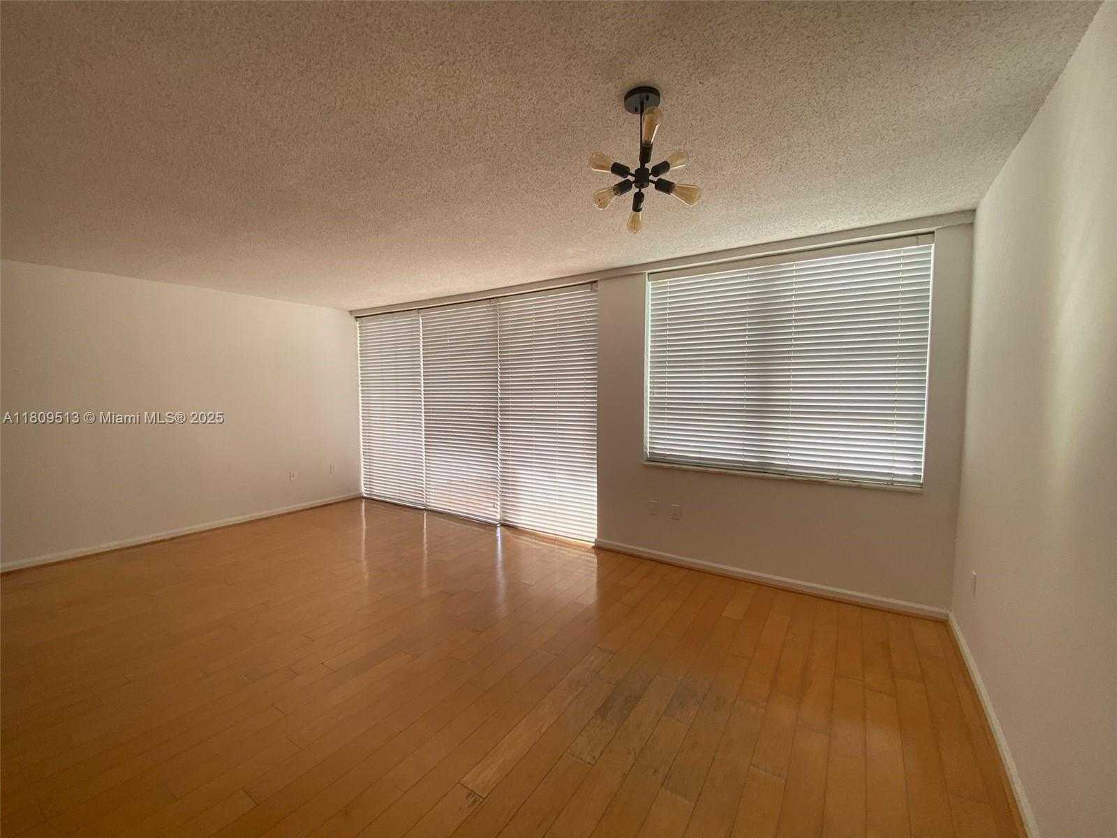 Small Image of 1080 94TH ST #108, Bay Harbor Islands Number 3