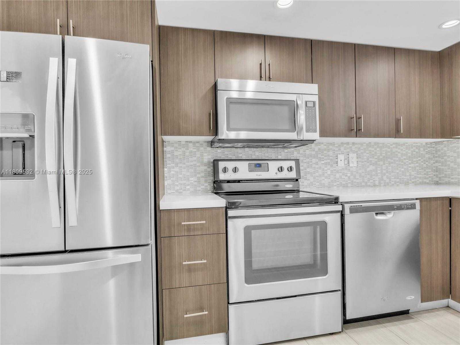 Small Image of 9373 FONTAINEBLEAU BLVD #K224, Miami Number 2