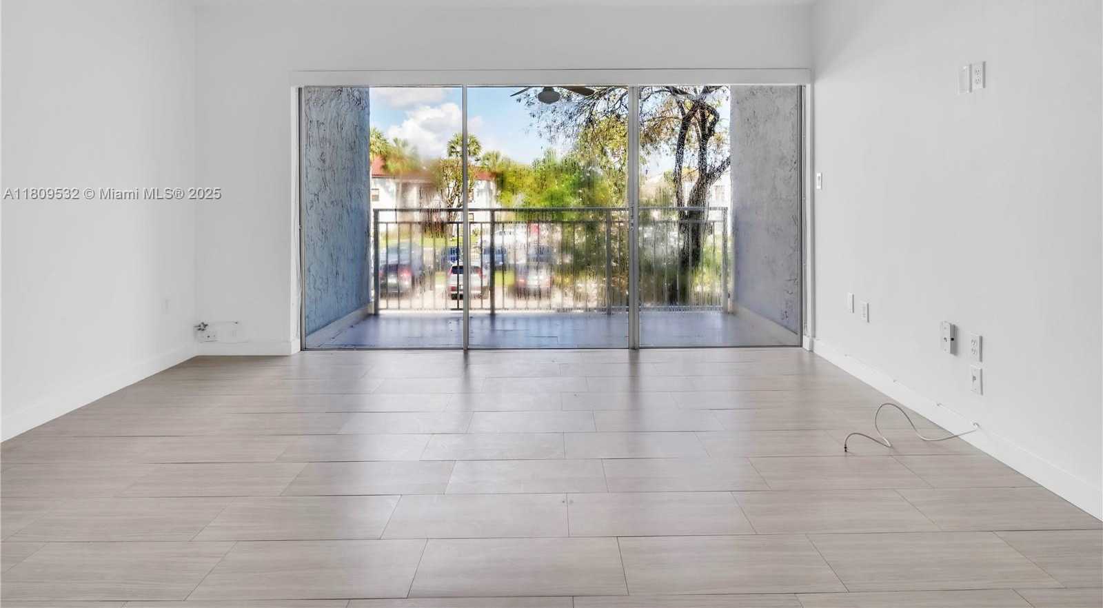 Small Image of 9373 FONTAINEBLEAU BLVD #K224, Miami Number 5