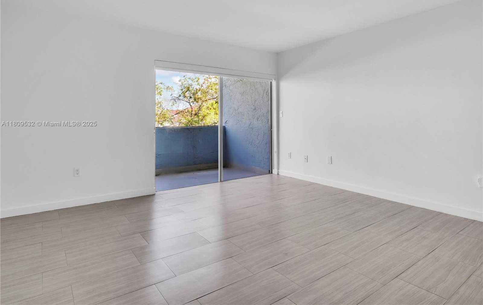 Small Image of 9373 FONTAINEBLEAU BLVD #K224, Miami Number 6