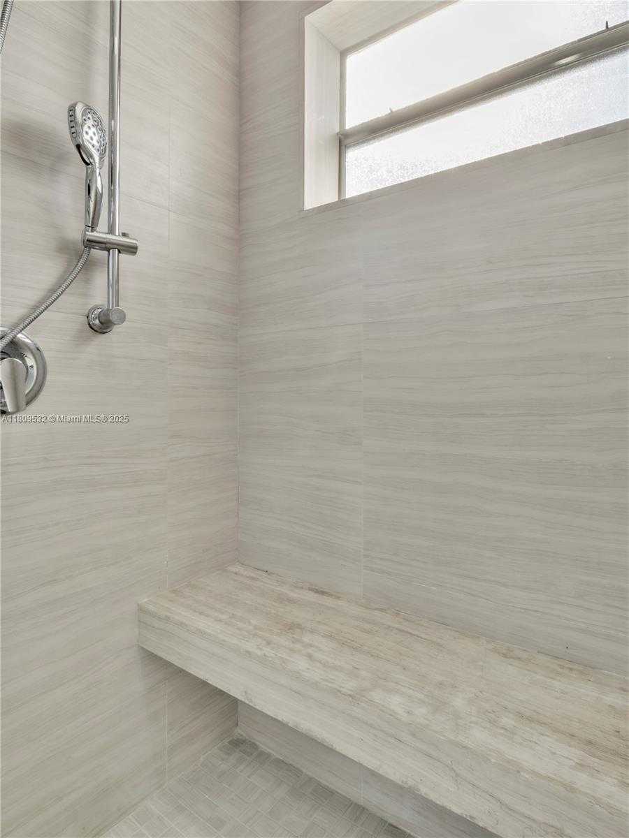 Small Image of 9373 FONTAINEBLEAU BLVD #K224, Miami Number 8