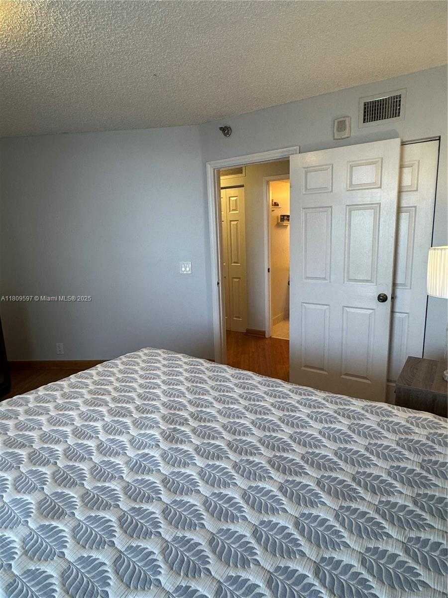 Small Image of 3400 NORTH EAST 192ND ST #LPH3, Aventura Number 19