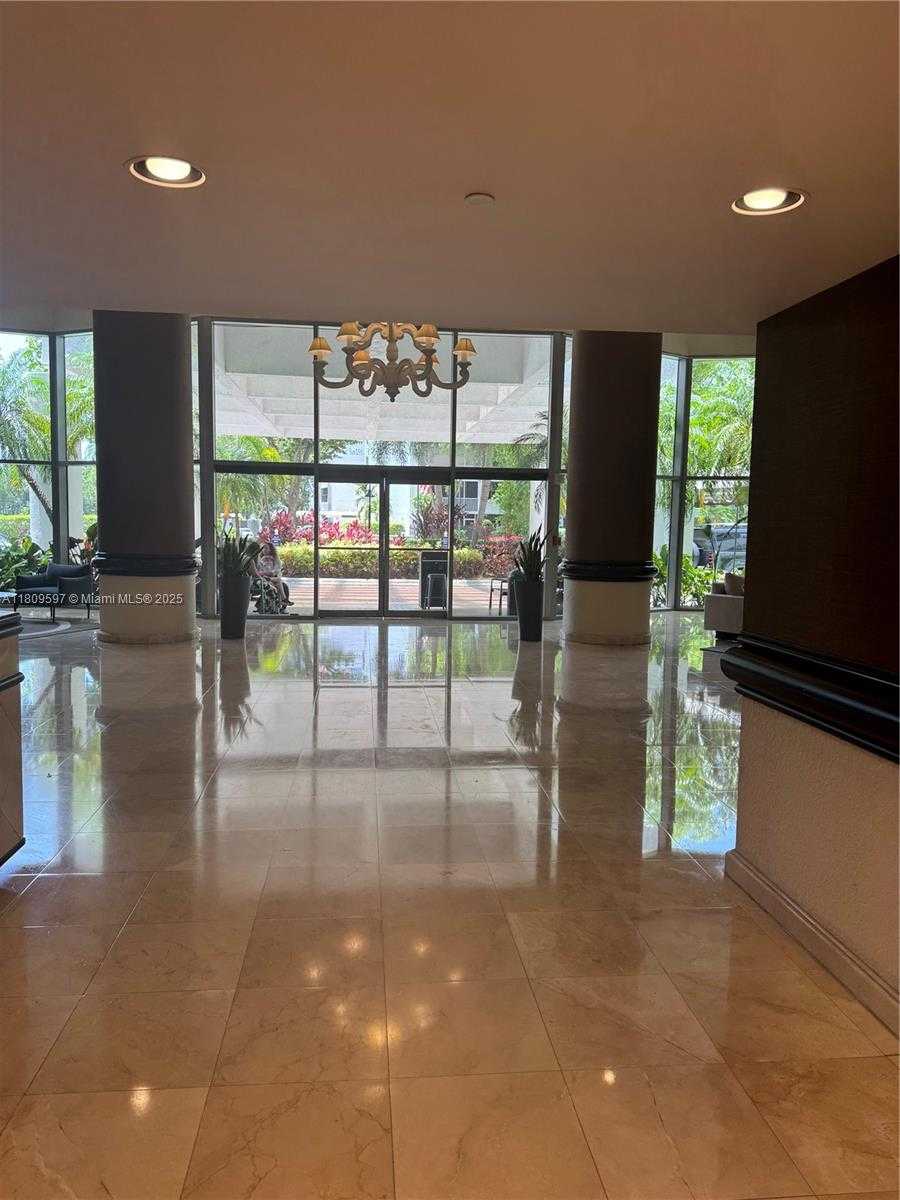 Small Image of 3400 NORTH EAST 192ND ST #LPH3, Aventura Number 25