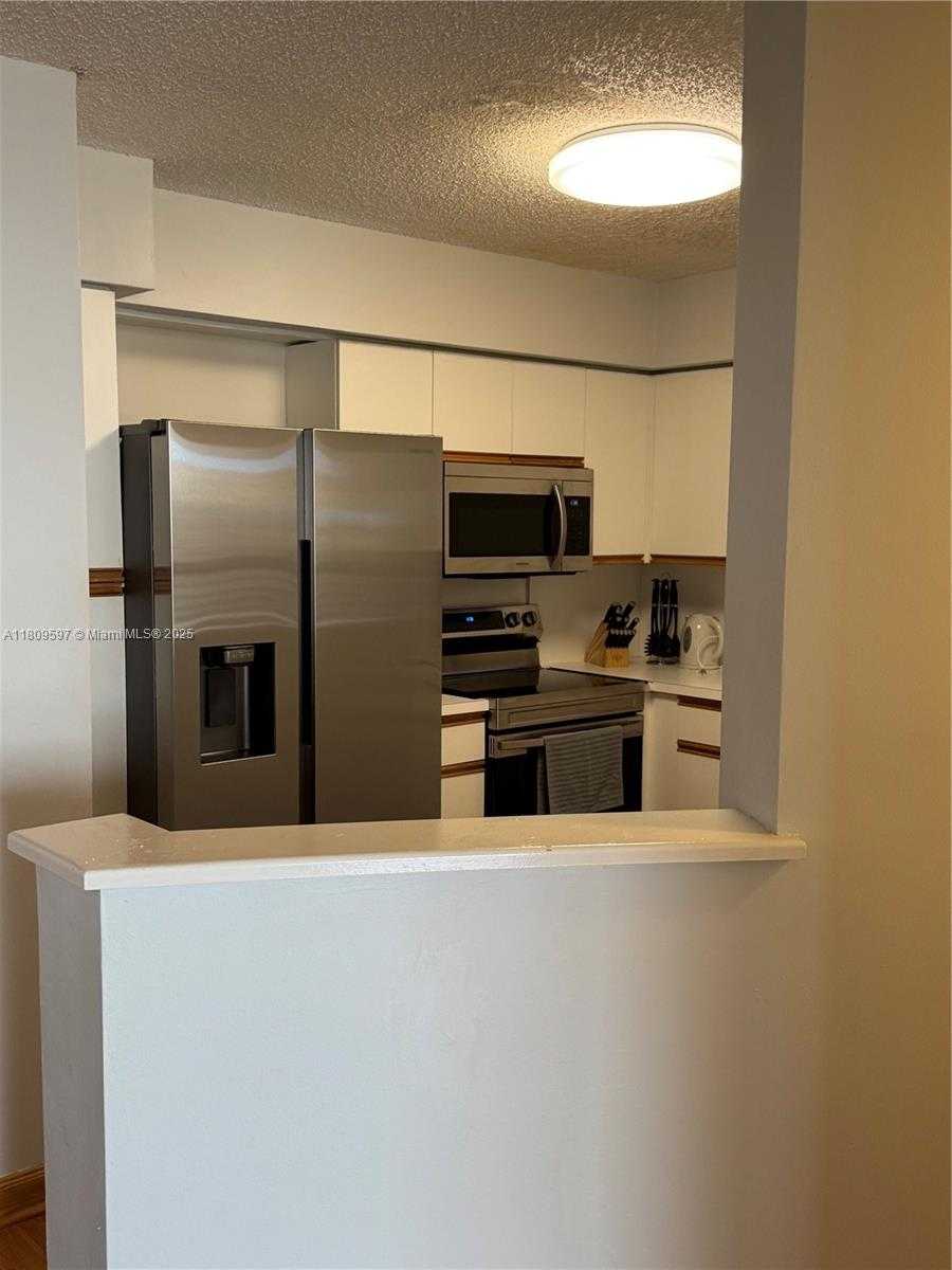 Small Image of 3400 NORTH EAST 192ND ST #LPH3, Aventura Number 3