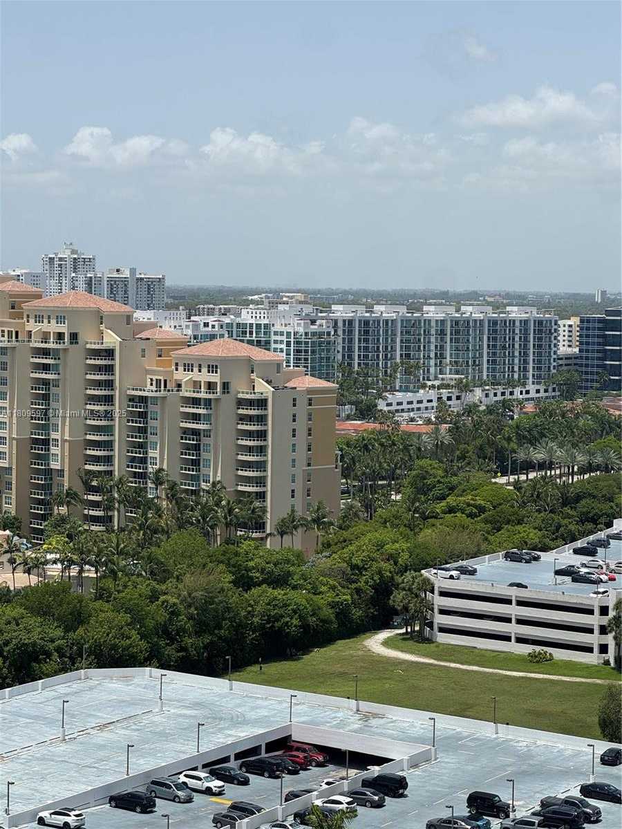 Small Image of 3400 NORTH EAST 192ND ST #LPH3, Aventura Number 34