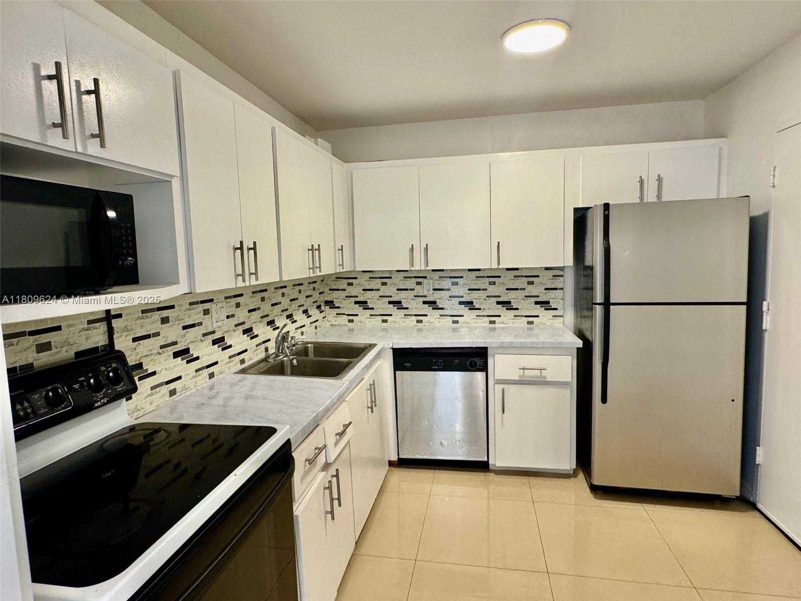 Small Image of 1833 SOUTH OCEAN DR #1508, Hallandale Beach Number 18