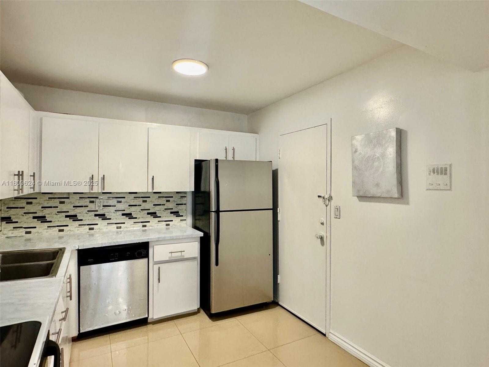 Small Image of 1833 SOUTH OCEAN DR #1508, Hallandale Beach Number 19