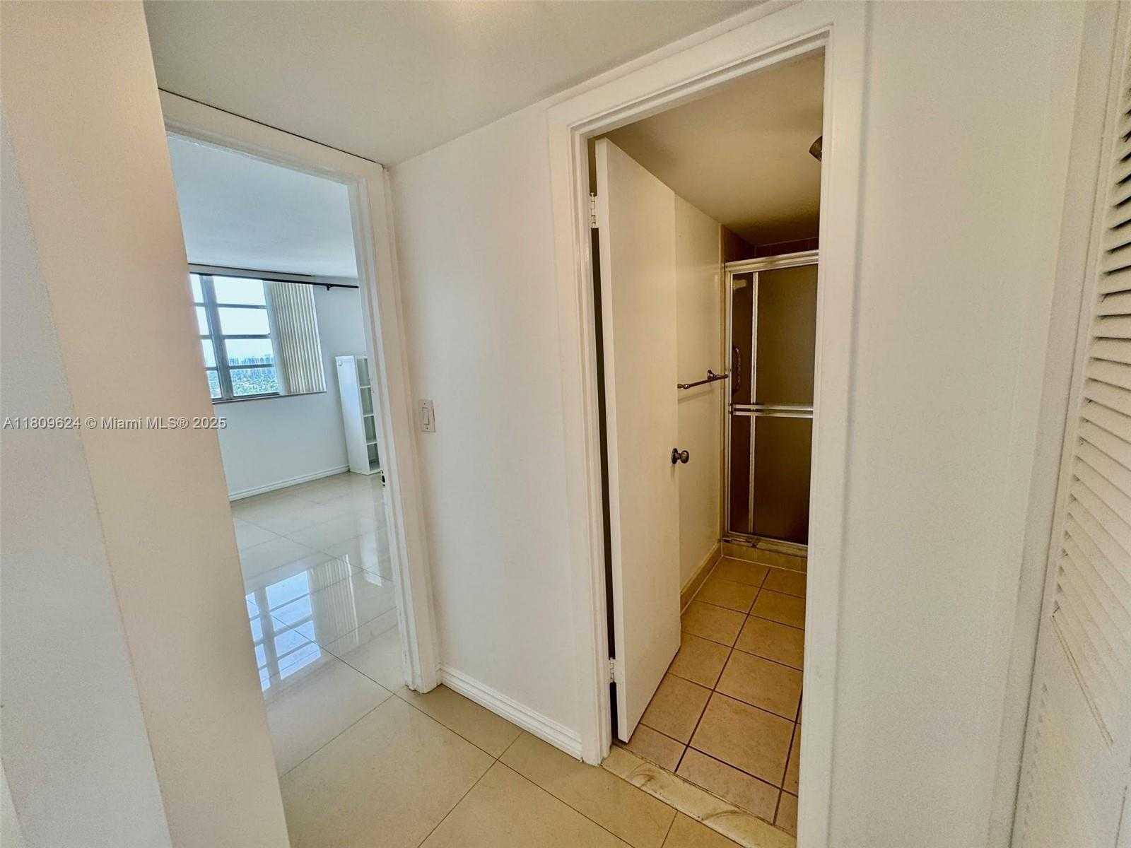 Small Image of 1833 SOUTH OCEAN DR #1508, Hallandale Beach Number 22