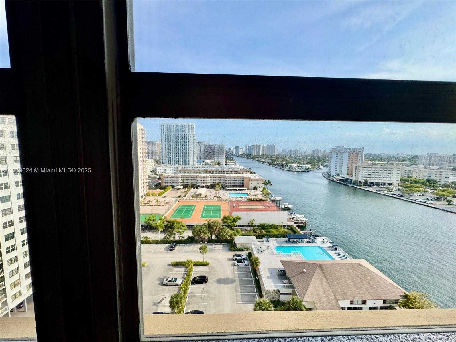 Small Image of 1833 SOUTH OCEAN DR #1508, Hallandale Beach Number 27