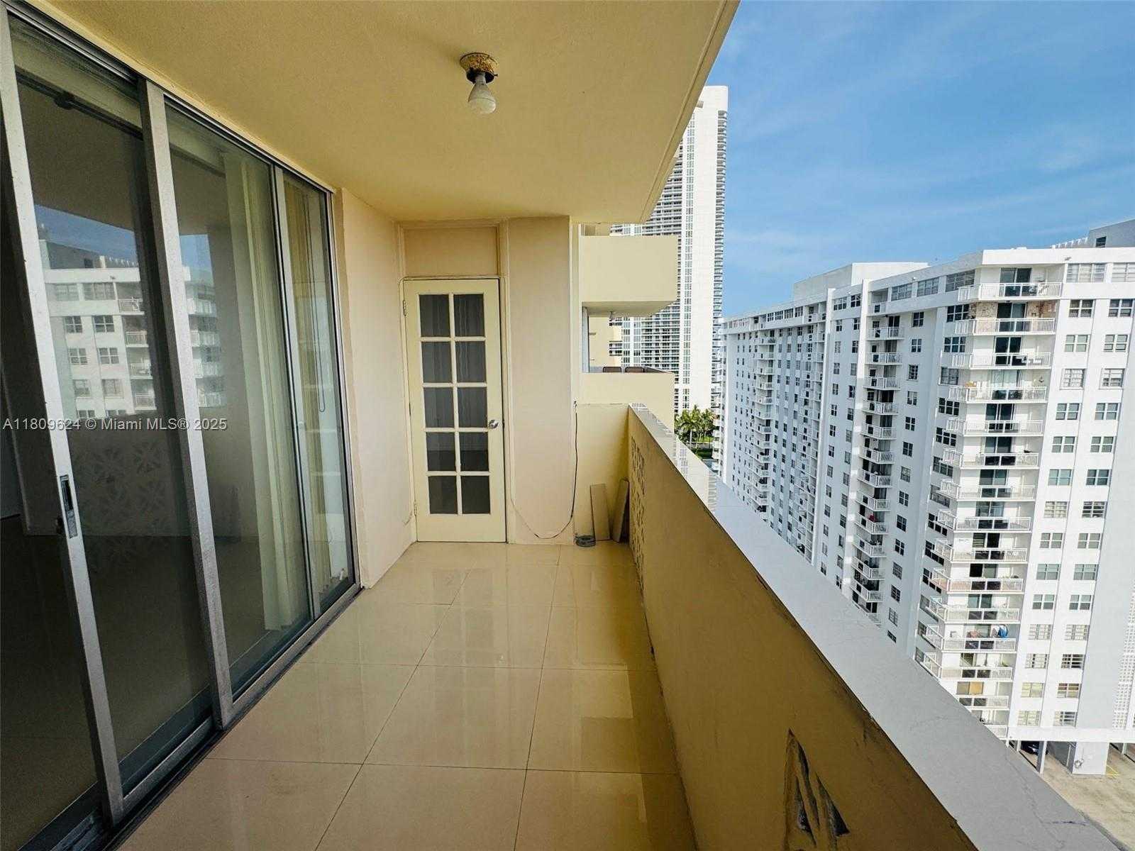 Small Image of 1833 SOUTH OCEAN DR #1508, Hallandale Beach Number 29