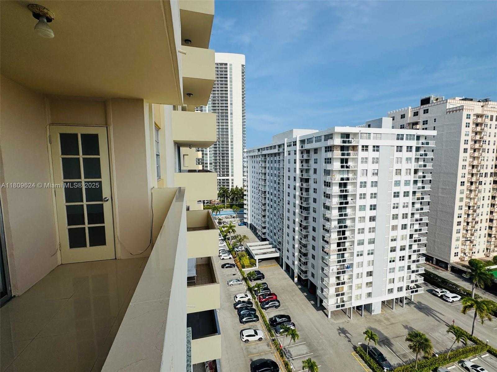 Small Image of 1833 SOUTH OCEAN DR #1508, Hallandale Beach Number 30