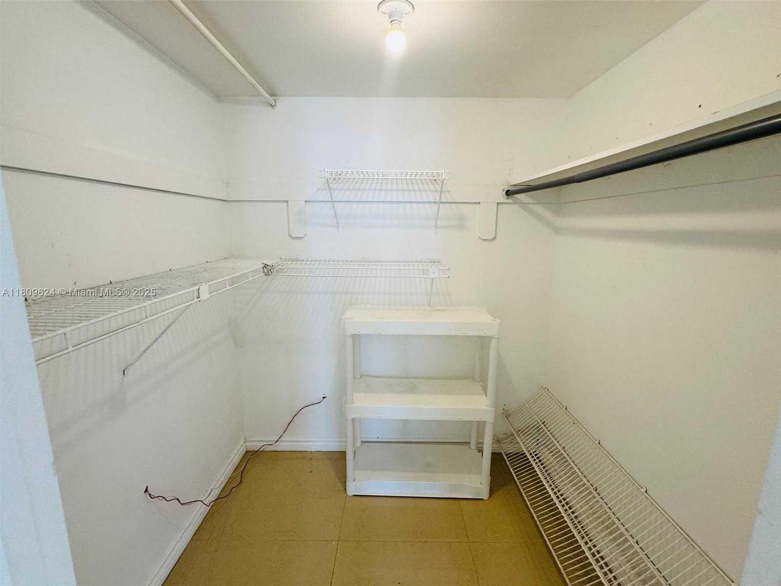 Small Image of 1833 SOUTH OCEAN DR #1508, Hallandale Beach Number 39