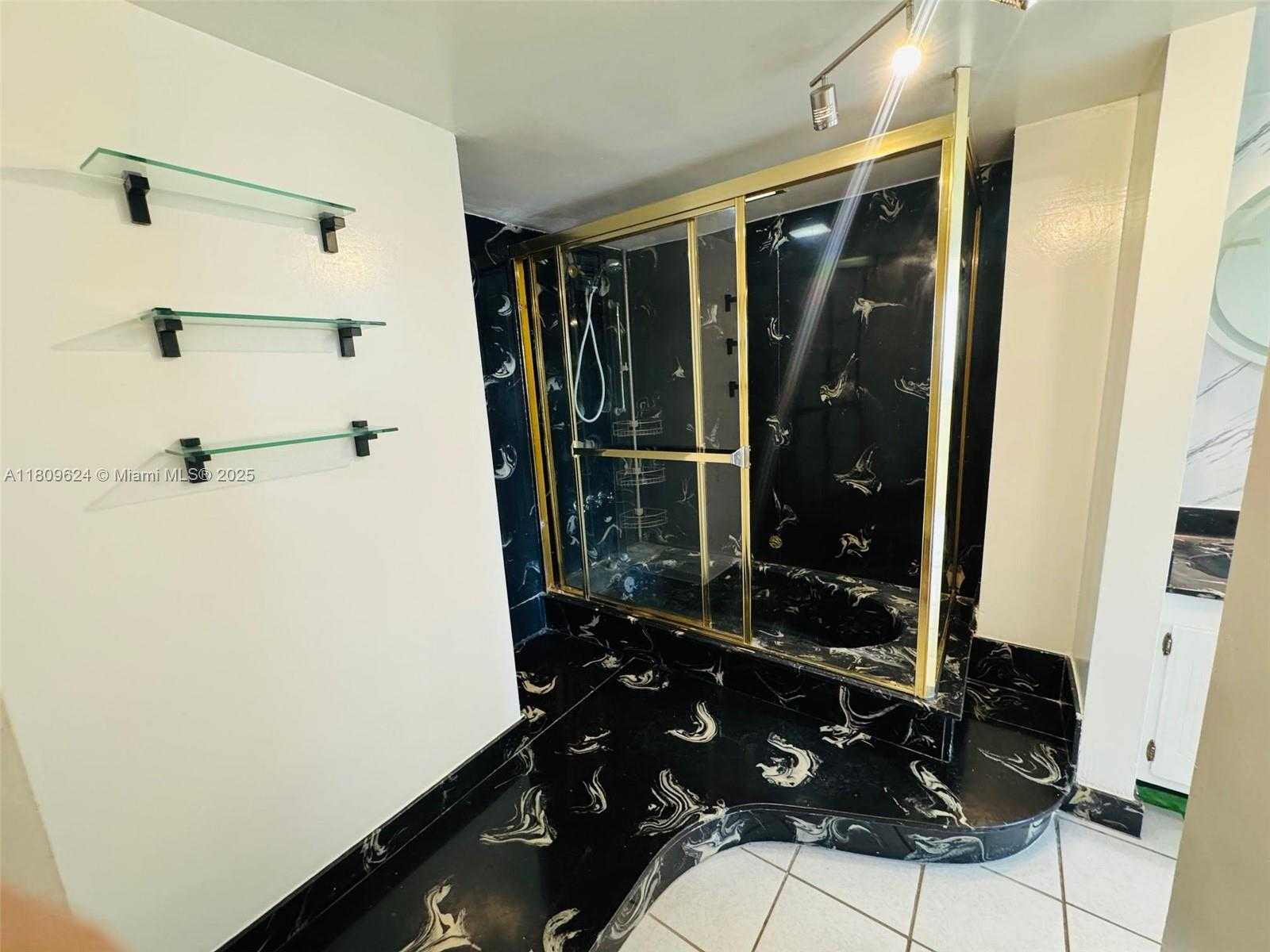 Small Image of 1833 SOUTH OCEAN DR #1508, Hallandale Beach Number 41