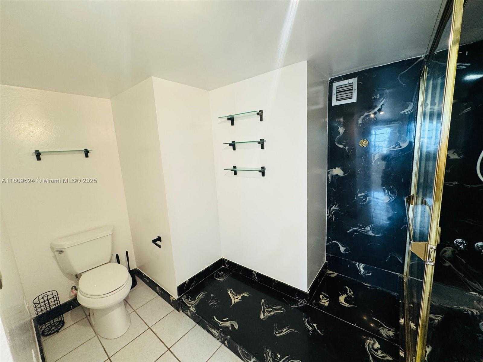 Small Image of 1833 SOUTH OCEAN DR #1508, Hallandale Beach Number 42
