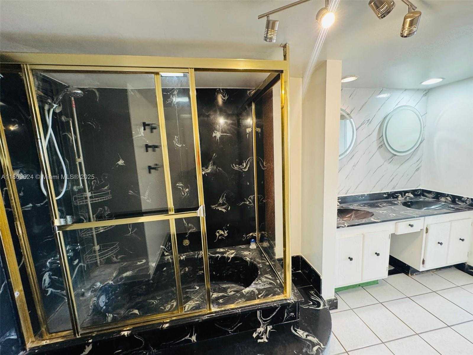 Small Image of 1833 SOUTH OCEAN DR #1508, Hallandale Beach Number 43
