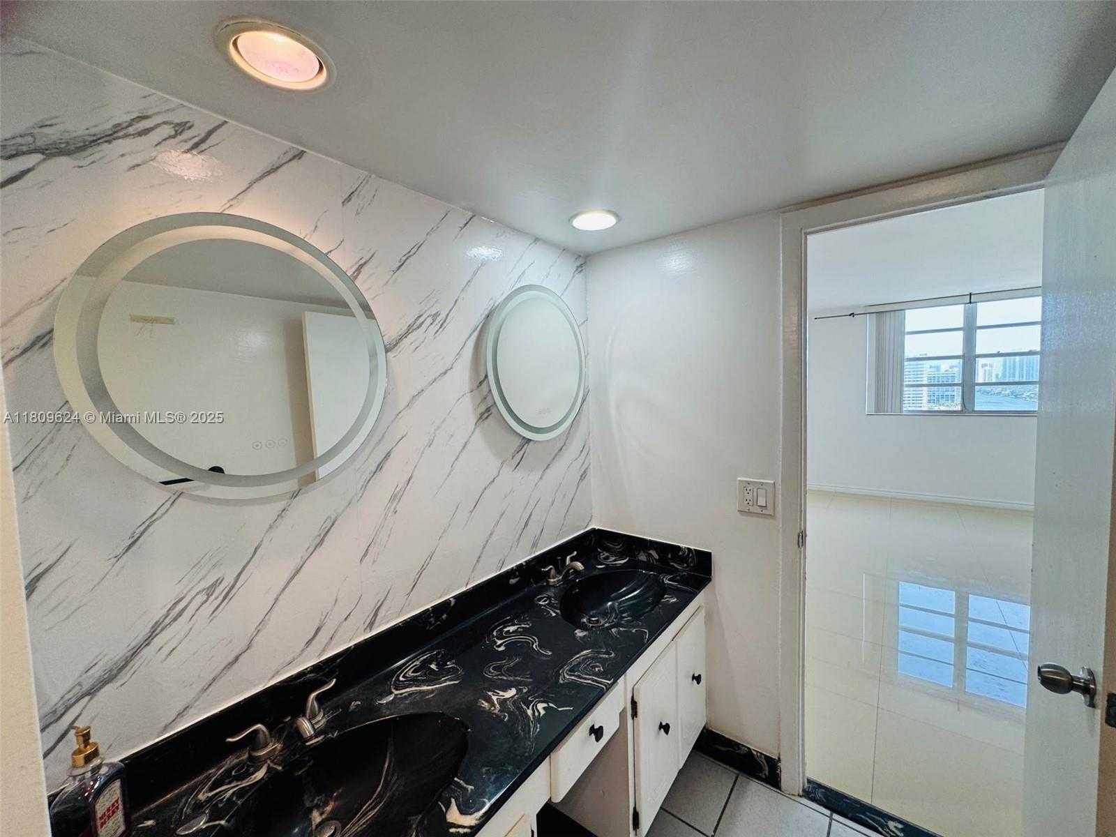 Small Image of 1833 SOUTH OCEAN DR #1508, Hallandale Beach Number 46